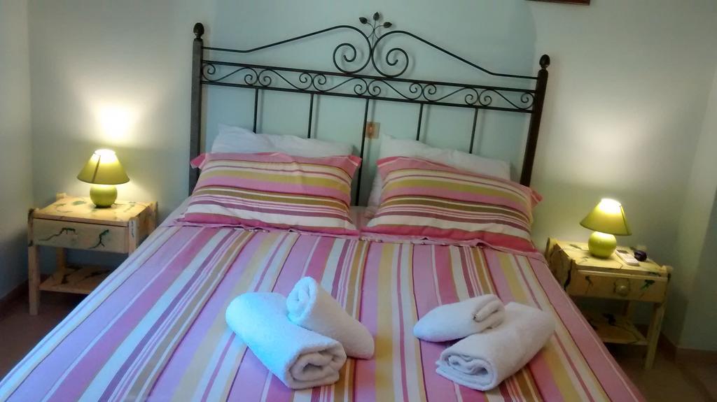 Cornelia Apartment Lakka  Bilik gambar