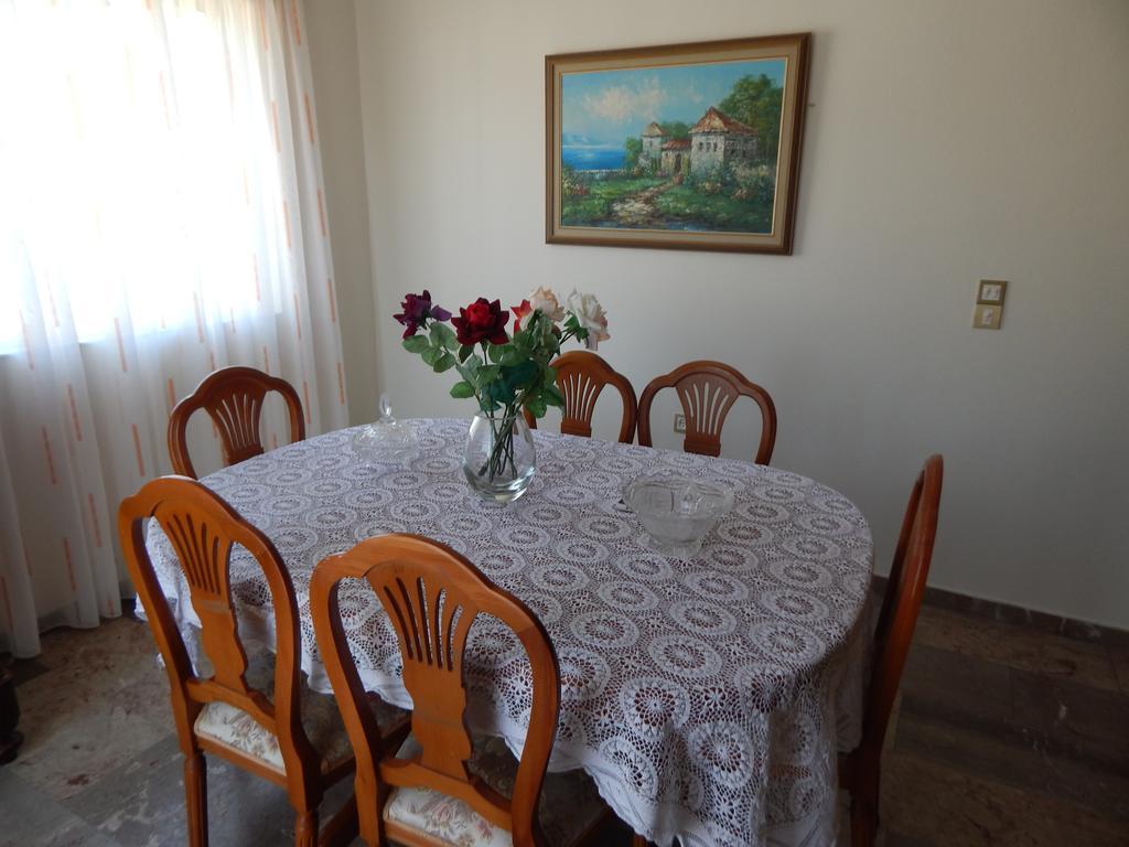 Cornelia Apartment Lakka  Bilik gambar