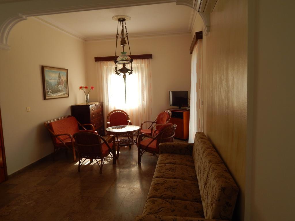 Cornelia Apartment Lakka  Bilik gambar