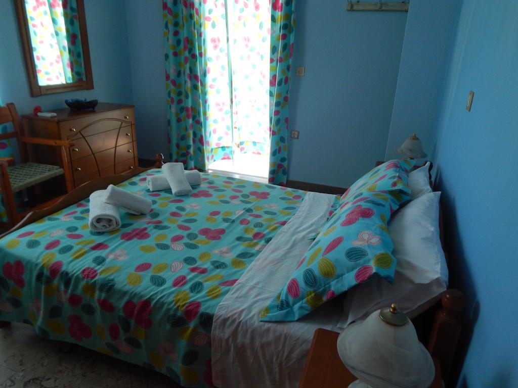 Cornelia Apartment Lakka  Bilik gambar