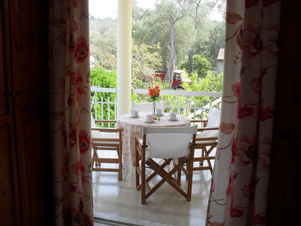 Cornelia Apartment Lakka  Bilik gambar